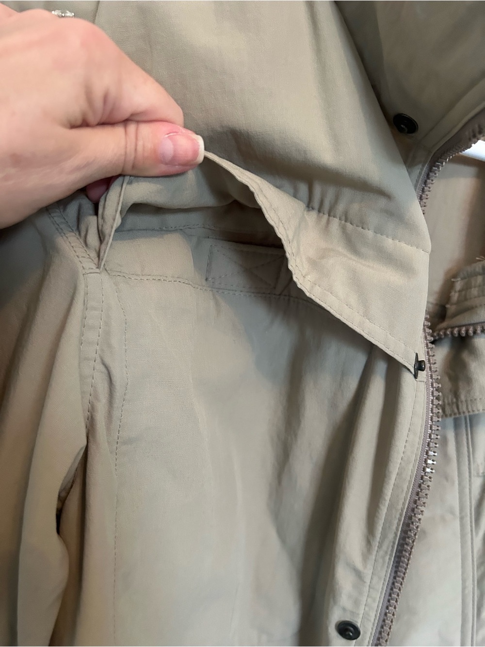 LL Bean Outdoors Field Jacket Mens Khaki Nylon Full Zip Multi Pocket Size Medium - Picture 7 of 10